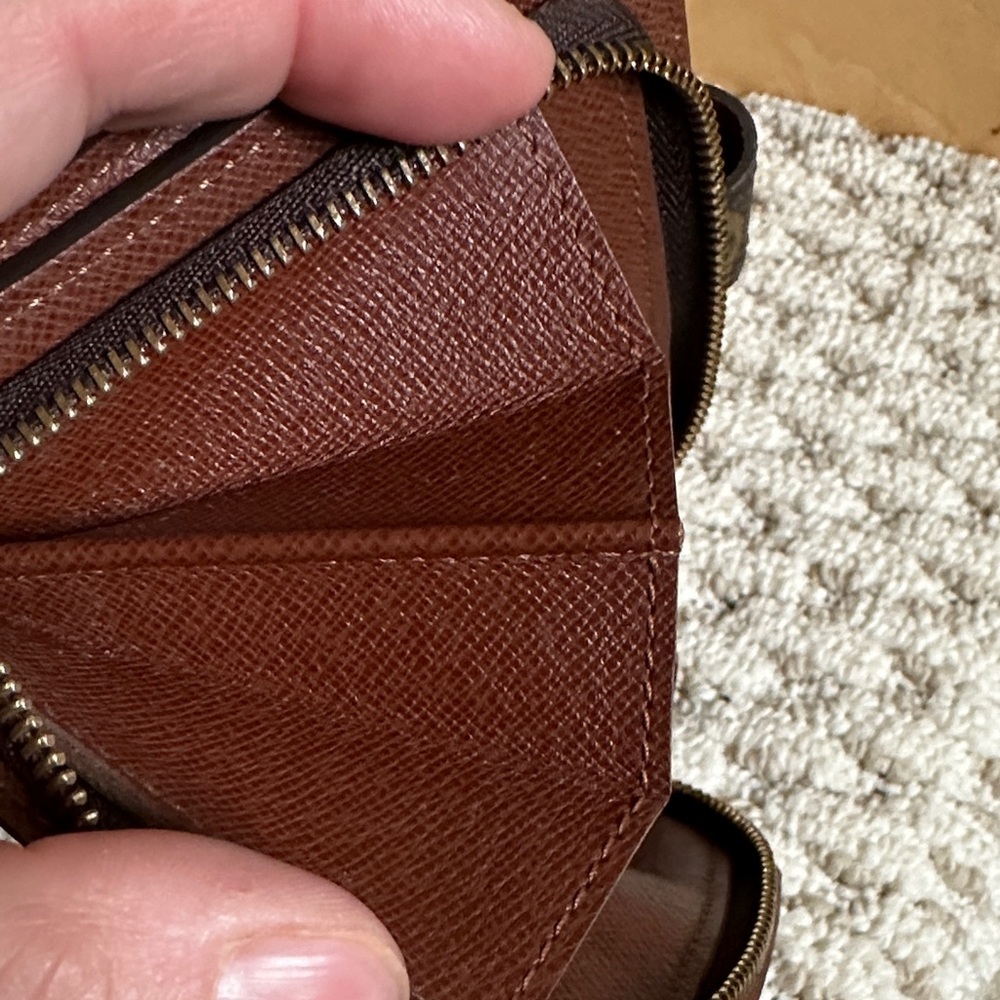 Vintage Louis Vuitton Bifold Wallet - Picture 12 of 16